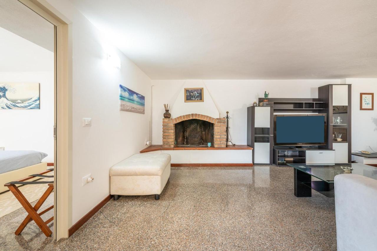 Depandance Bouganvillea Cagliari Bagian luar foto